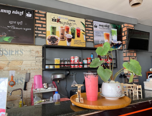 កង់ខ្មៅ-Coffee & Bakery