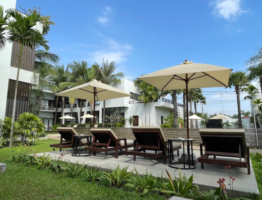 Shintana Saya La Maison