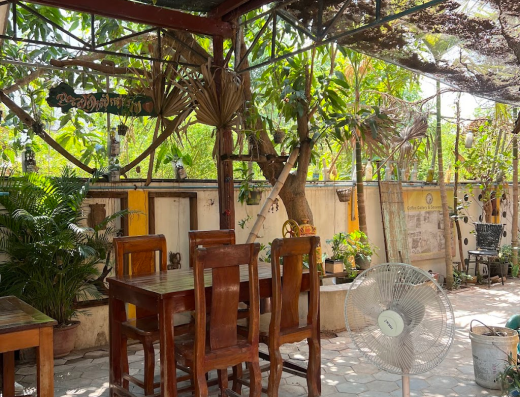 White elephant house coffee